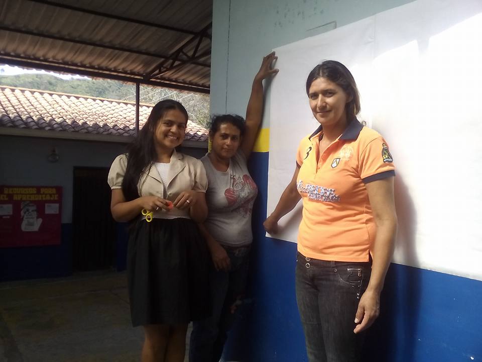CoordLibertad's tweet photo. @MPPEDUCACION @vimi3v @SaIaTachira Elaboración de Periódico Mural por representantes,estudiantes y CRA @108nertope https://t.co/wHbyFdQQyf