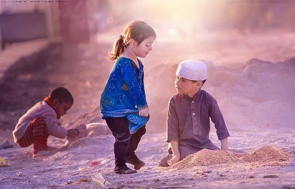 nomanzahoor1411's tweet photo. Cute kids playing with Sand #KPK 
 #BringTourismBackInPak https://t.co/lQzkQMSeKa
