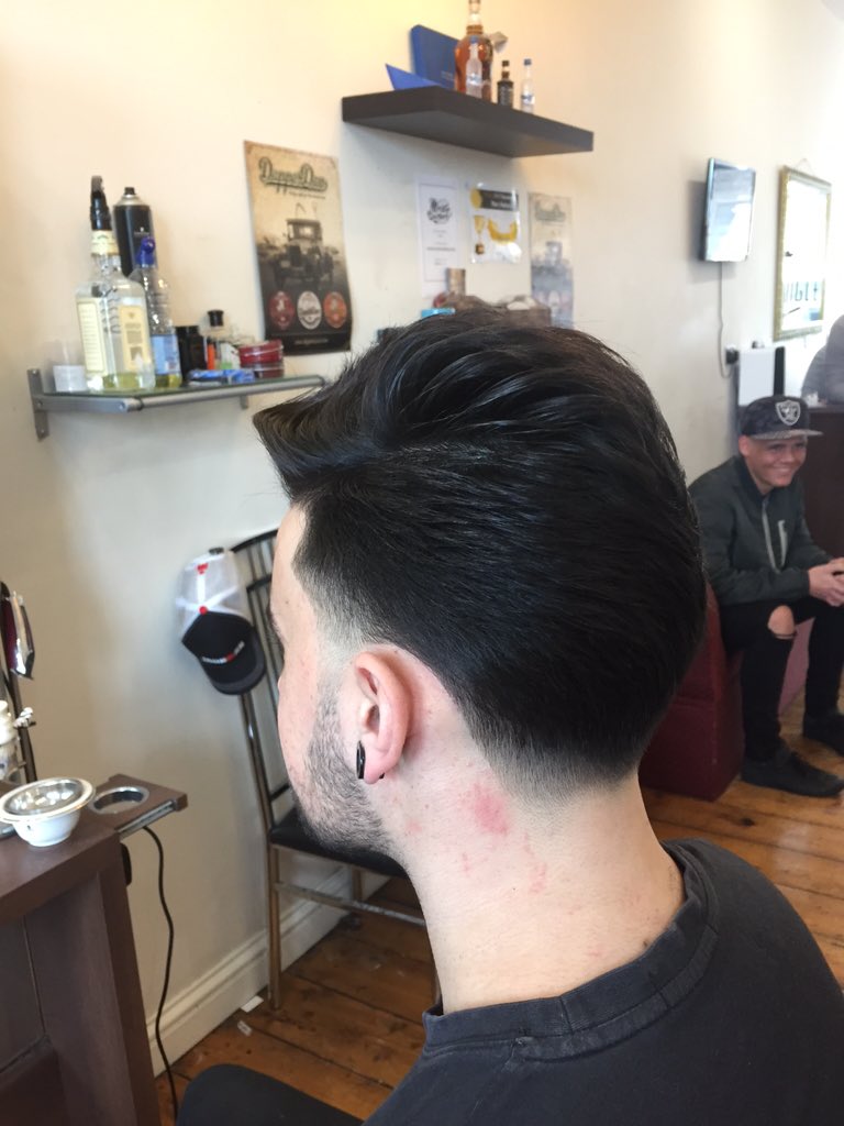 Bojanglesbarber's tweet photo. @ModernBarberMag @BarberHQUK @barber https://t.co/lTo0BmNpeL