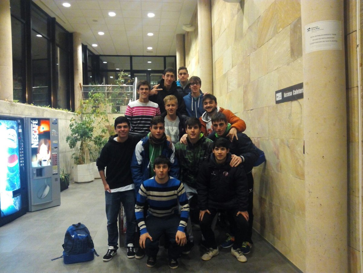 ruperez9's tweet photo. El trabajo bien hecho, tiene su recompensa #SPA @CD_Vareaoficial JN https://t.co/P4pEQZaPEn