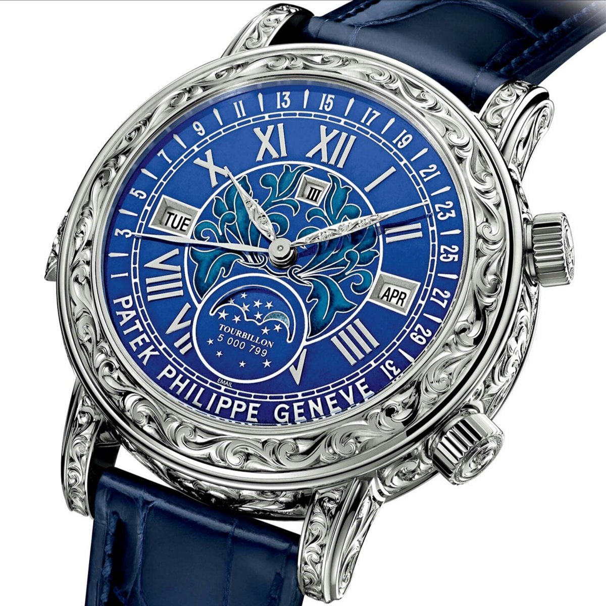 watch_owners's tweet photo. A very rare &amp; beautiful @patekphillipe sky moon Tourbillon 👌 #maketimetoconnect and #RT this beauty 👏 https://t.co/N9TmrtzJ18