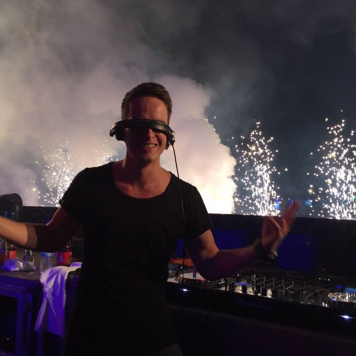 dannic's tweet photo. World premiere of the first @fonkrec release tomorrow in @FOHradio 😎 https://t.co/uxy1uyBZ0J