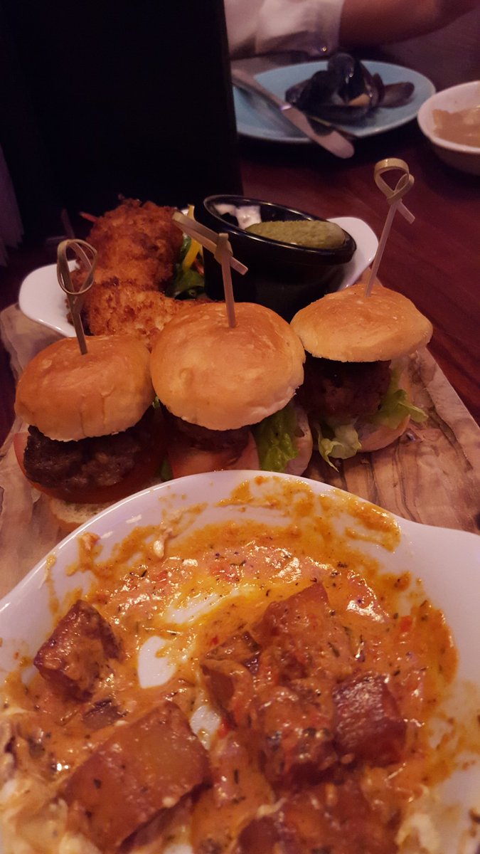 brianmoore1's tweet photo. @allardslounge fantastic food #tapasheaven https://t.co/32EXOuQjdT