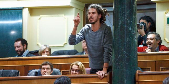 Choc capillaire au Parlement espagnol par <a href="/lemonde_M/">Le magazine du Monde</a> bit.ly/1WJXOsp