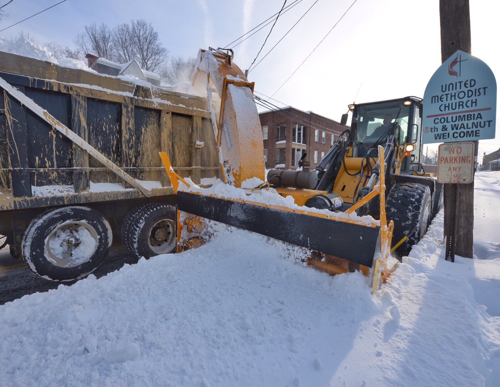BlaineShahanLNP's tweet photo. Crews are using a snow blower to clear Third St in Columbia. #lancastersnow #LNPStormwatch @LancasterOnline https://t.co/2mPYbKwVQj