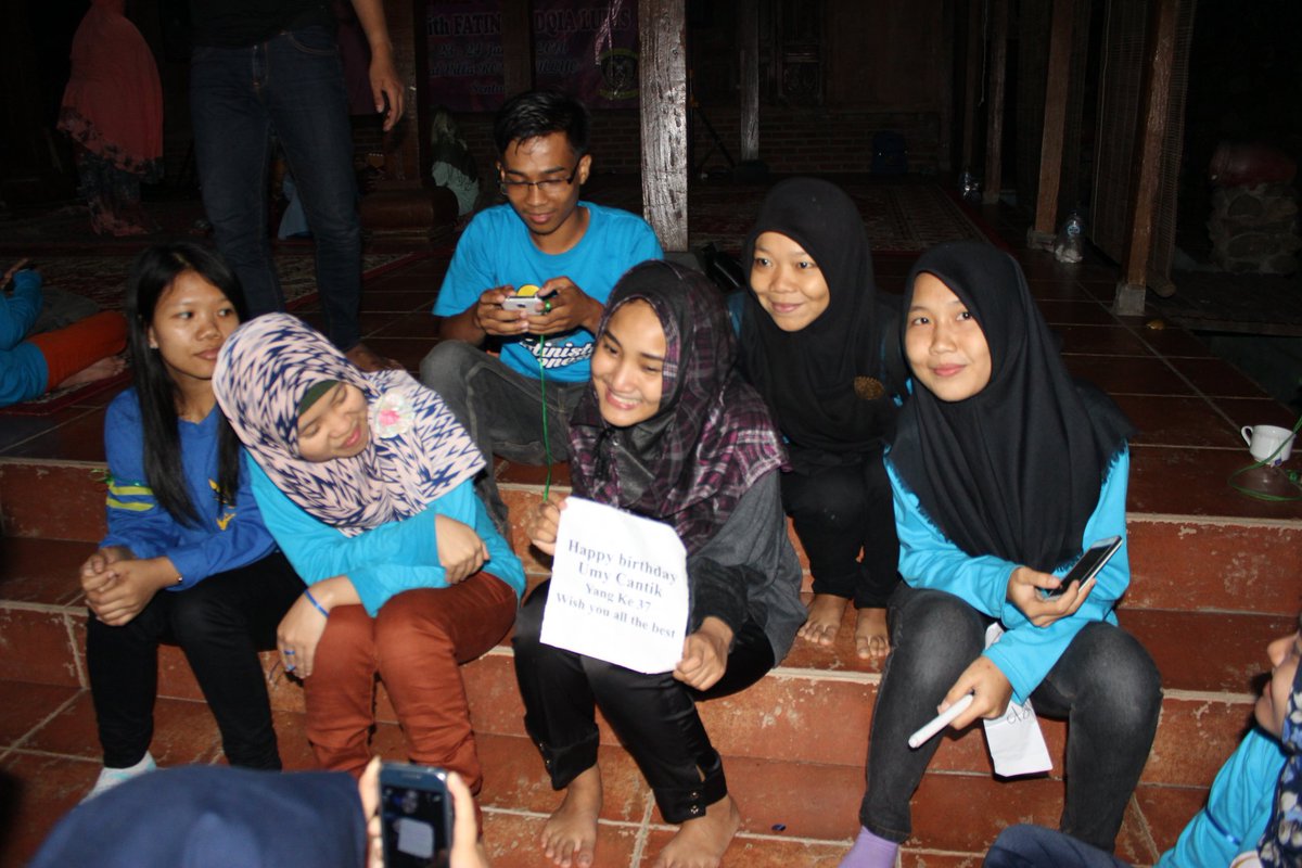 KonserFatinSL's tweet photo. #3rdAnniversaryFATINistic cc @Fatinistic @FatinSL https://t.co/Vz0f6MgwBX