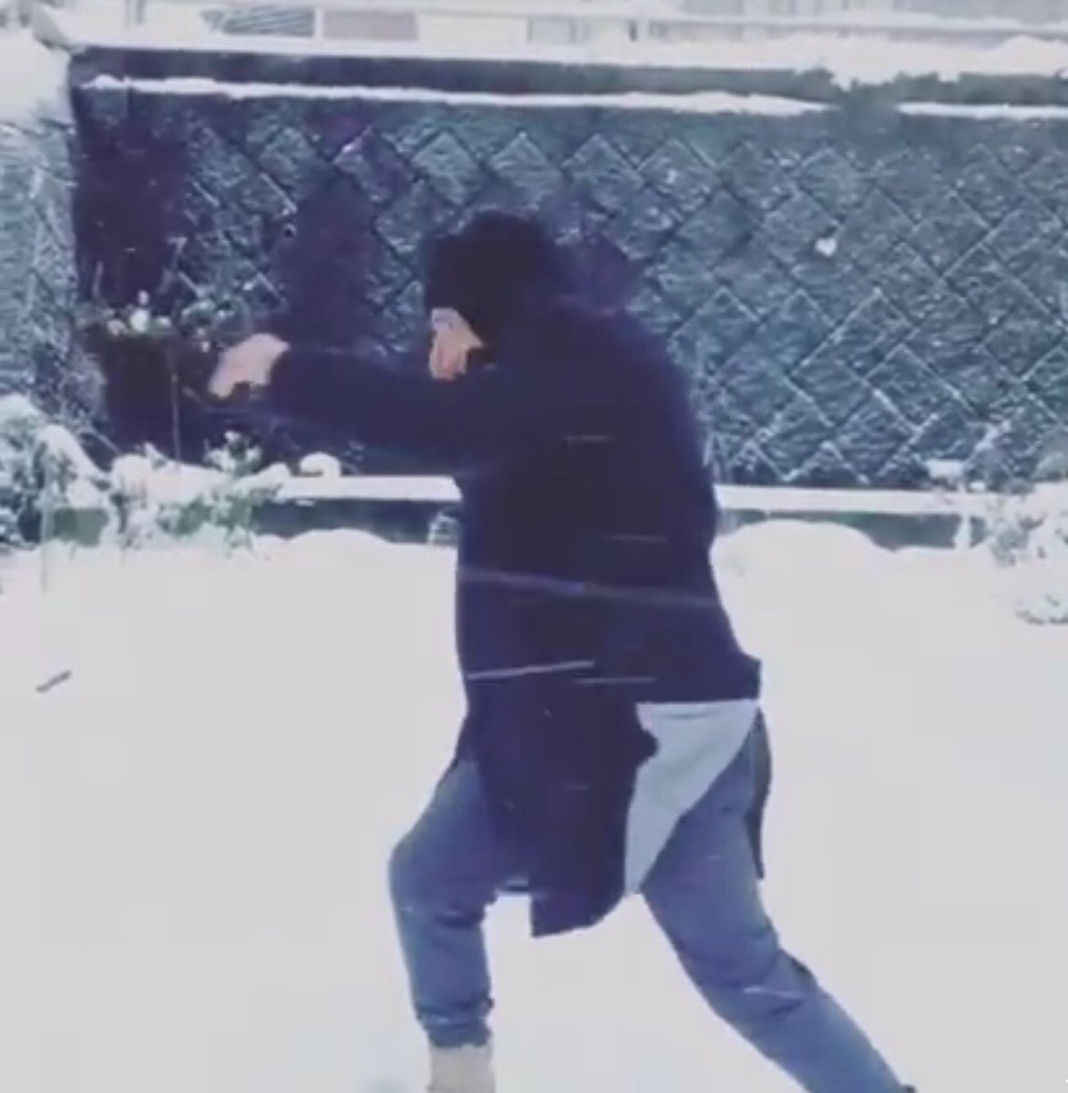 RealDadTips's tweet image. #realdadtips - when life gets in your way, pull sNOwpunches.