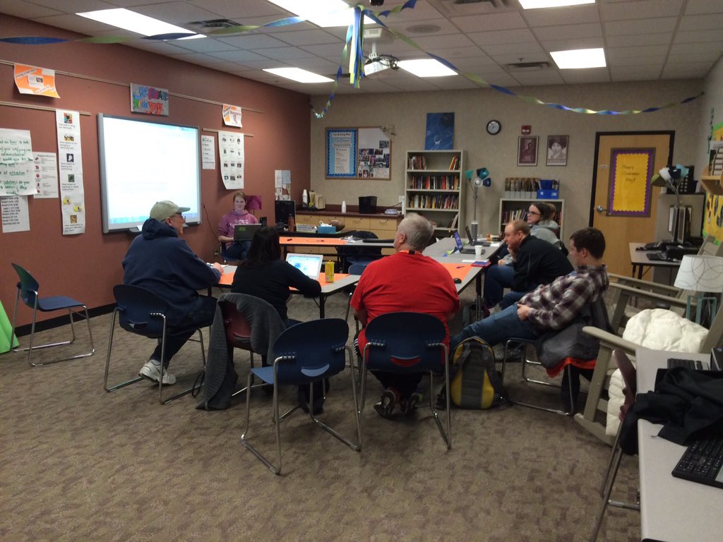 JoslinJan's tweet photo. PBL problem-solving#edcamp287 https://t.co/d96YM5jfso
