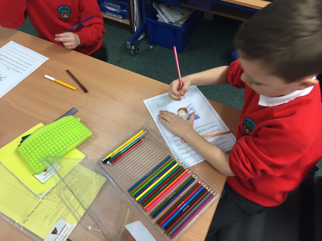 _L_McGlynn's tweet photo. We shared our knowledge of Robert Burns with our Twinning school in Creteil! #GHS1+2 #falkirk1plus2 #burnsday https://t.co/rvD0riJM04