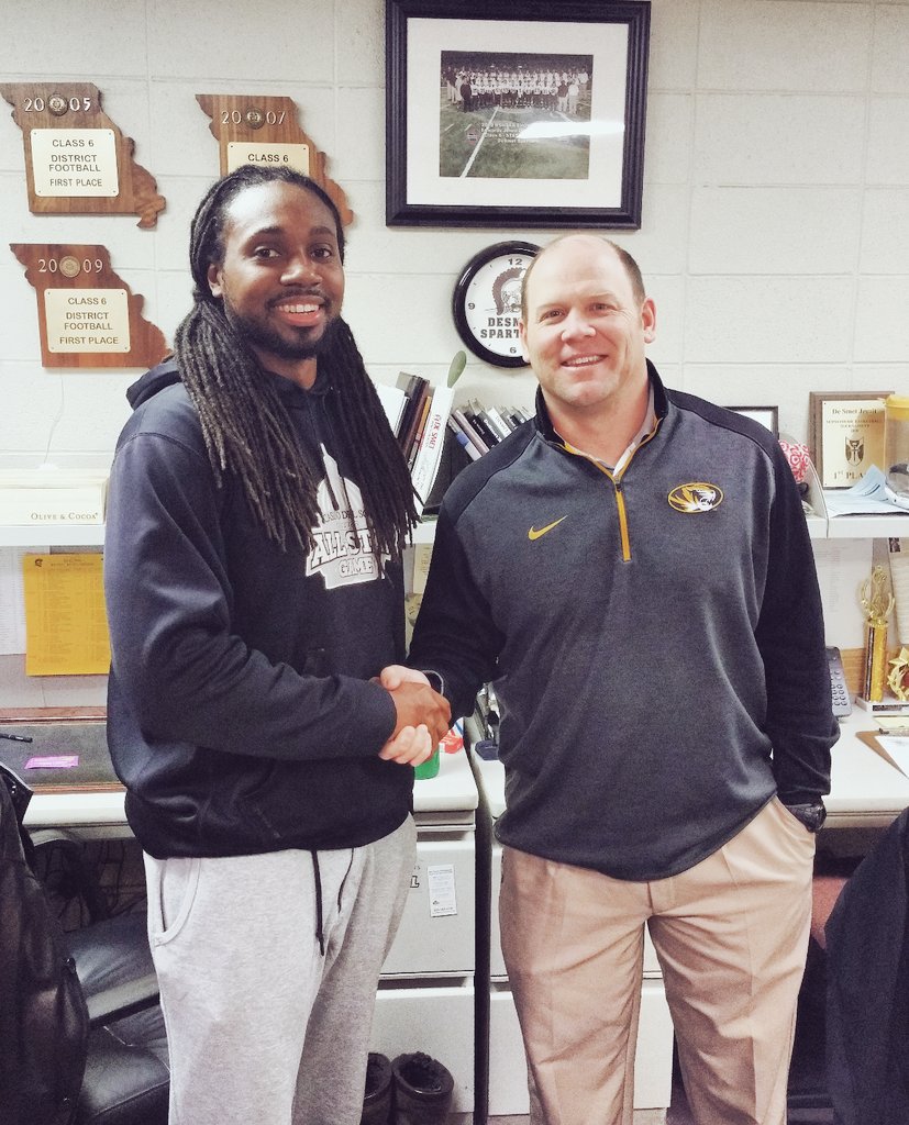 my Mentor,Friend,former Coach, &amp; Current Mizzou HC <a href="/Coach_Odom/">Barry Odom</a> stopped by. He shares my excitement about De Smet FB!