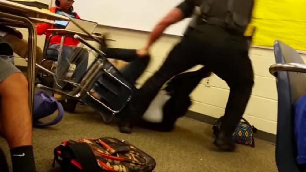 splinter_news's tweet image. Remember #AssaultAtSpringValley? A teen arrested in the incident speaks out fus.in/1WKzaIe