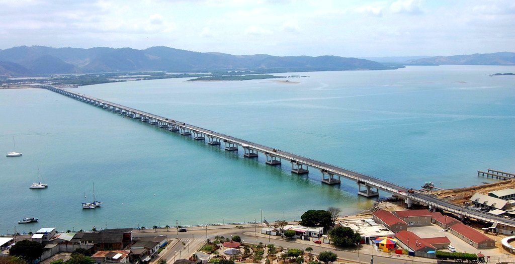 Ecuador NO gasta mucho, INVIERTE MUCHO. #YoSoyRC #RumboCorrecto <a href="/MashiRafael/">Rafael Correa</a> <a href="/JorgeGlas/">Jorge Glas</a>