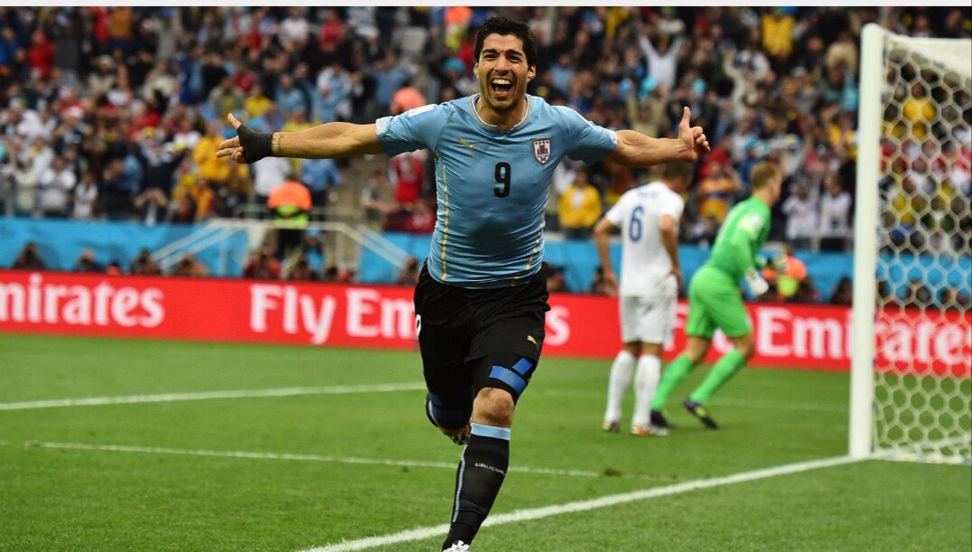 JohanNsitoo's tweet photo. #Suarez29 Felicidades uruguasho Sos el uno!Este miércoles voy a verte,ojala metas GOLLL! @FCBarcelona @LuisSuarez9 https://t.co/t2n9SXp8Dt
