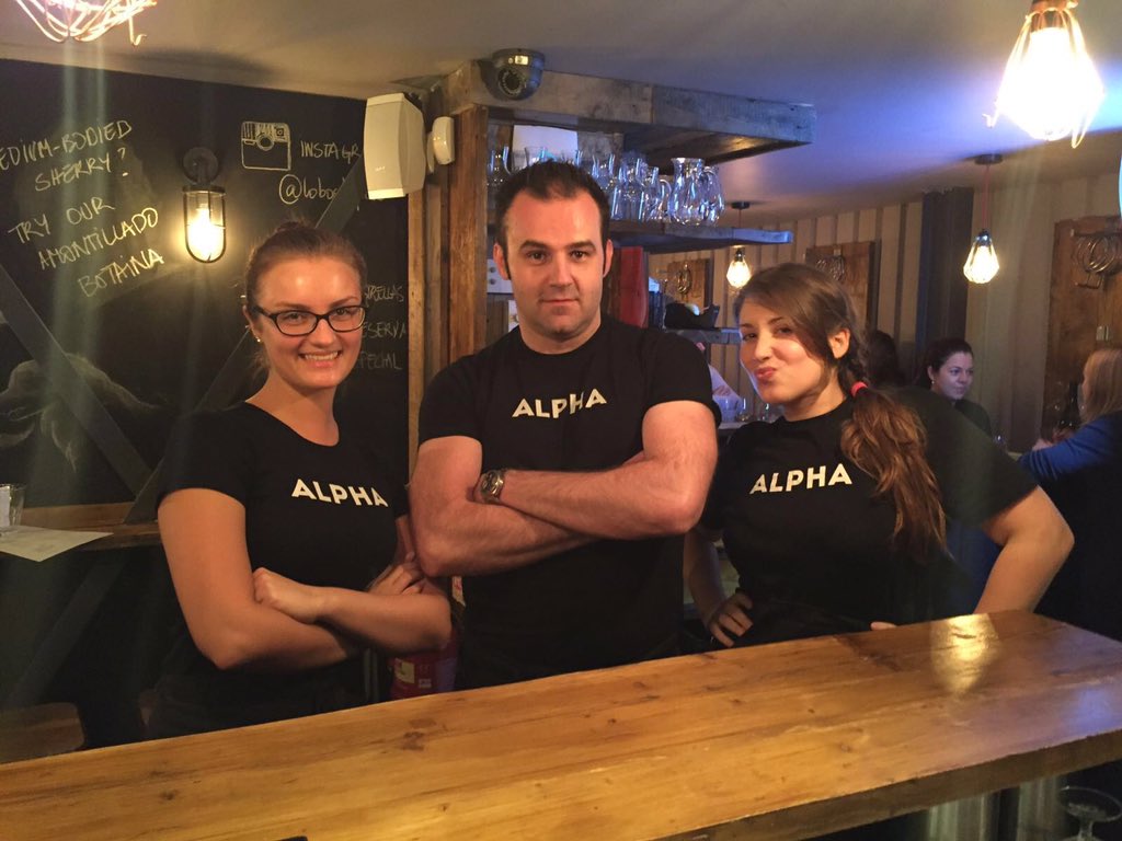 LobosTapas's tweet photo. Coming tonight to have dinner? Say hello to our staff ( Roberta, Ruben and Guilia ) https://t.co/mVe5JqPlbY