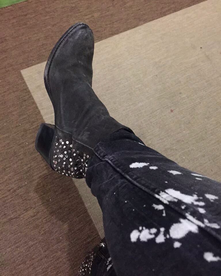 SendraBoots's tweet photo. The european fashion stylist @demolina is in love with our boots, and we are in love with … https://t.co/sI9bIJJRPX https://t.co/yEdXxsGWRu