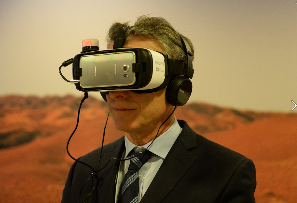 TwoBitCircusVR's tweet image. Last week at @wef, President of Argentina, @mauriciomacri , watched a VR experience - powered by our syncing tech