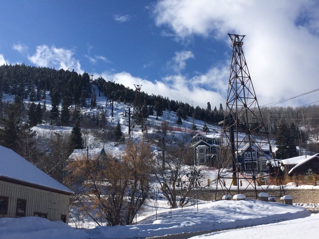 jamiebuckner's tweet photo. Last day here, prettiest day yet. #Sundance2016 @joinsmallbatch #smallbatchcontent https://t.co/yQqZnPEr3a