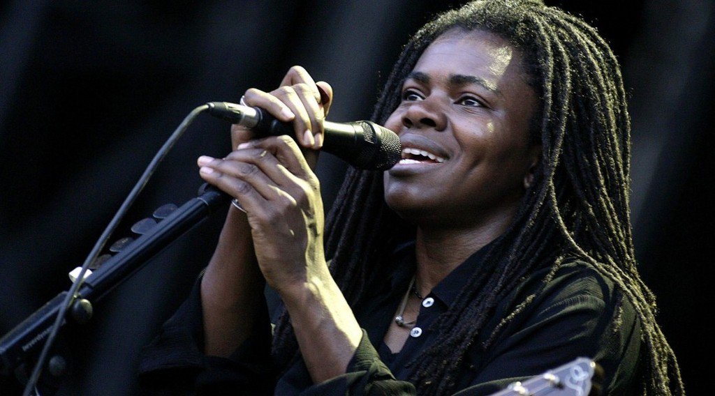 Happy Birthday to Tracy Chapman !!!!  