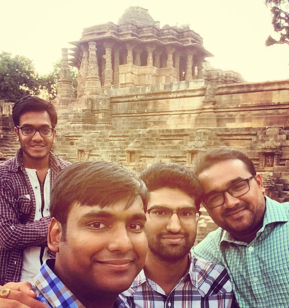 ayundahai's tweet image. #friends #postexamfun #gujarat #gujarattourism #india #incredibleindia #suntemple #modhera #heritage #archeology #t…