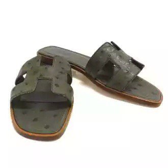 slammyomi's tweet photo. Gem attires #gemattires #08063167406 #handmade #GetImFamousInTheCharts https://t.co/9a9wLZJ4Bj