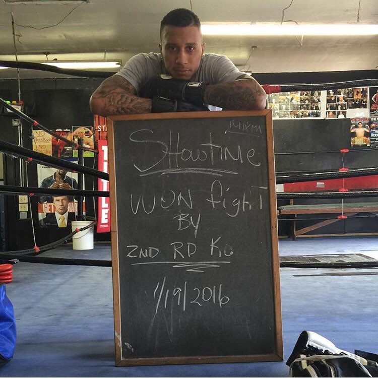 TeamMixon's tweet photo. First week back in the gym &amp; look what I see walking in 👊🏾💢 #TMS #TeamMixonShit #Undefeated #BroadwayBoxinggym https://t.co/bdUqFSao2g