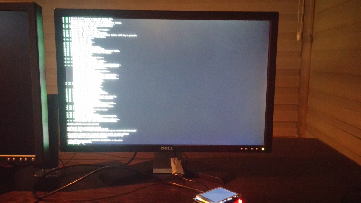MFvGeel's tweet image. Nog niemand op het techspreekuur in @ZonnesteenHmd, dus zelf aanklooien. #RaspberryPi #piTFT
