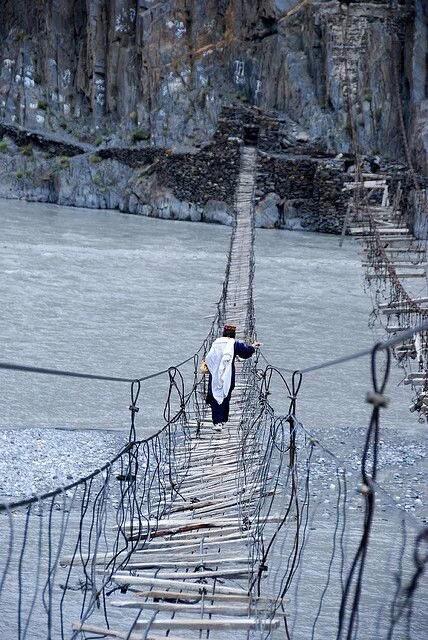 nomanzahoor1411's tweet photo. Known As dangerous Bridges......In Hunza 
#BringTourismBackInPak https://t.co/BL7dWPSj3C