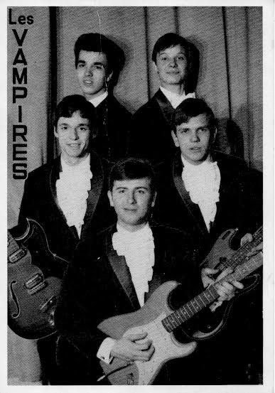 JFGuyot's tweet photo. Une pepite: en H à G, Christian #Delagrange avec #lesVampires 1ère partie des Beatles en 65 à Lyon. Merci #FDeblaye https://t.co/NUhejBFUV3