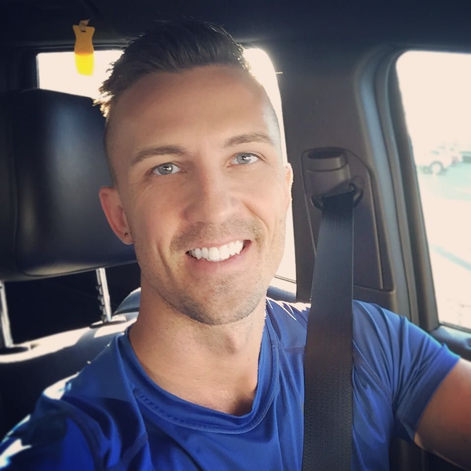 heymichaelpaul's tweet photo. Feeling refreshed! #newhaircut #2016 #VIND3R https://t.co/lGZMop4MVC https://t.co/0XMcaHPqzV