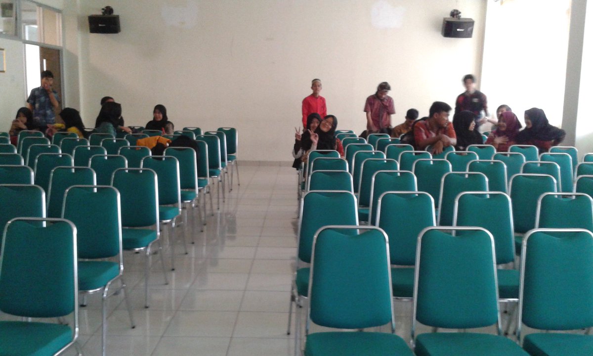 Otw pelantikan HMJ Sosiologi 2016-2017 "Kabinet Al Balad" .. ayoo kelantai 2 fisip segera :D