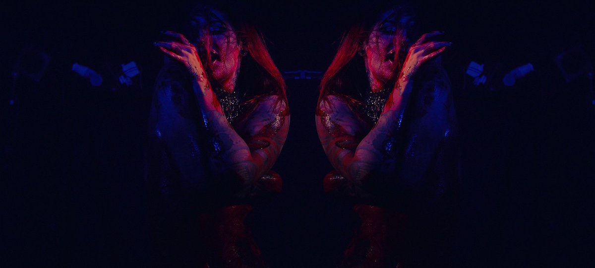 SKAdesigns's tweet photo. โVampiresโ @cervenafox ๐ #queenofthedamned #bloodshower #vampirequeen #cervenafox #sgballroomblitz ๐ฅ #cinematography https://t.co/QLdgmdEs7I