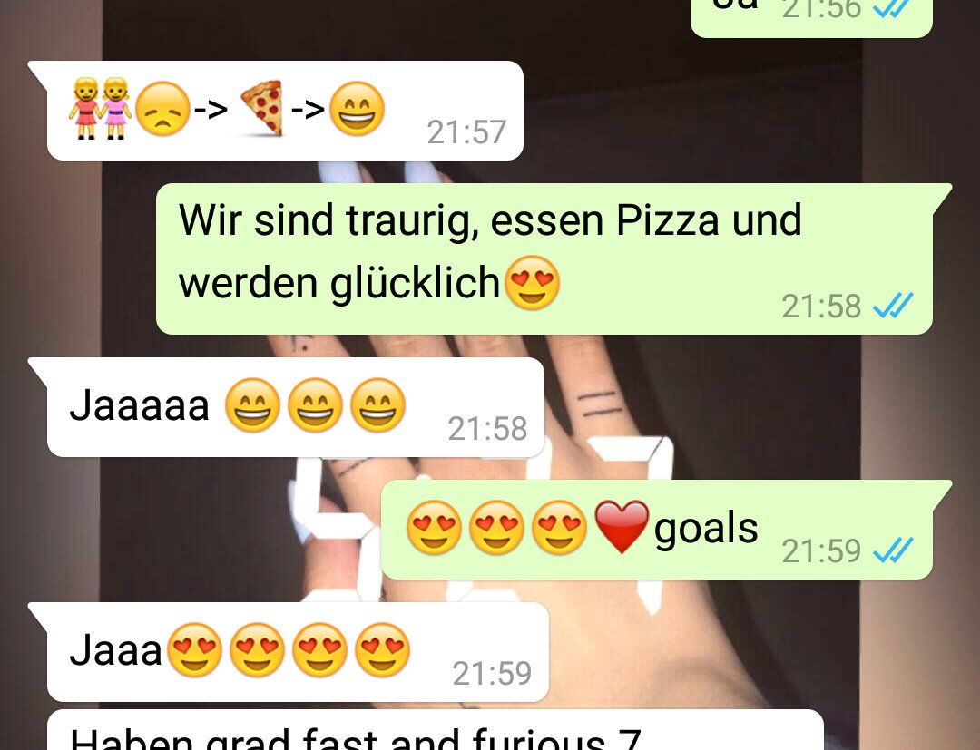____ines____'s tweet image. Ey, @MelinaSophie . Lust Pizza essen zu gehen damit die ganze Welt glücklich wird?💪❤ #goals