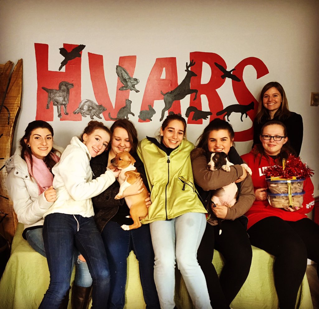 #FACS #AHSTI students dropped off their homemade cookies for the animals at the amazing #HVARS today.