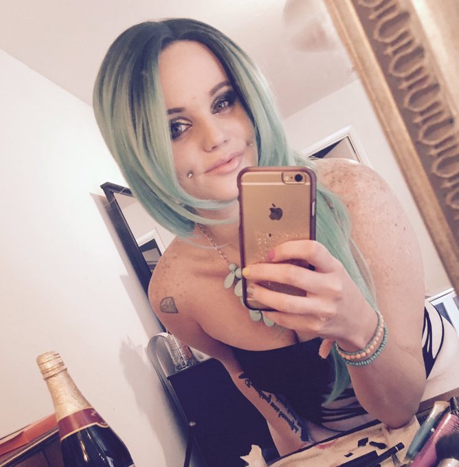 Let's make some magic happen. https://t.co/AHz1fhGFjc<a href="/tag/cammingcon2015"class="tags"><span>#cammingcon2015</span></a><a href="/tag/camcon"class="tags"><span>#camcon</span></a>