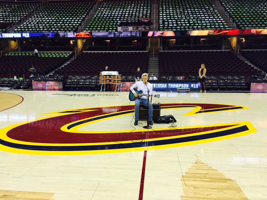 sound check in Cleveland for the <a href="/cavs/">Cleveland Cavaliers</a> game tonight! stoked to be here celebrating #AustraliaDay 🇳🇿