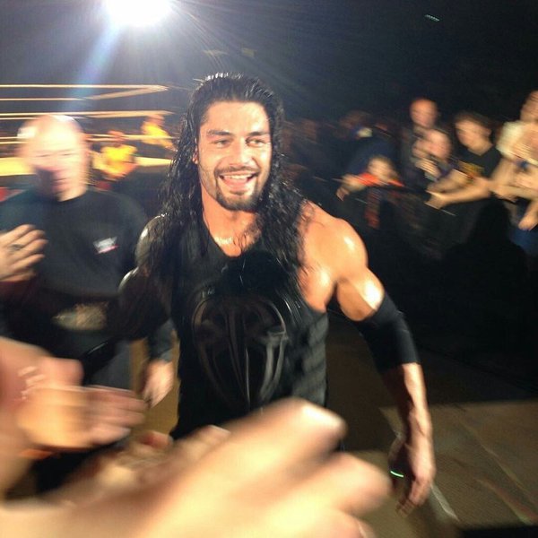LeeshaNDessy's tweet photo. #Roman #We'reHere #CheernUon #Smile @WWERomanReigns @romanreigns568 @airstream52 @TheDeannAmbrose @shady926 https://t.co/hxkwz612aR