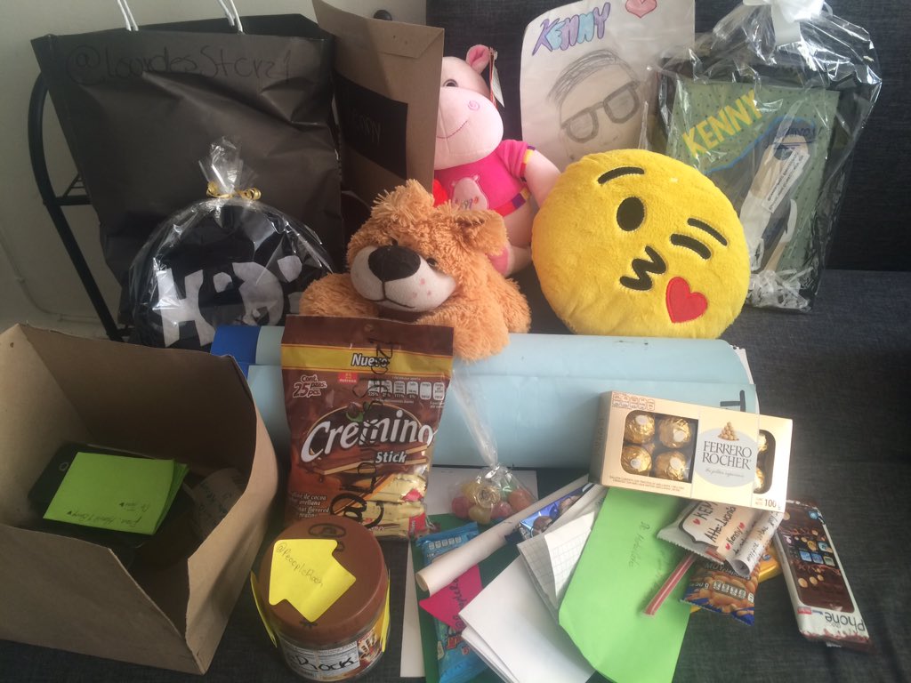 KennyLovato's tweet photo. Muchas gracias Guadalajara por tantos regalos en serio gracias. 

#VolvereProntoGDL https://t.co/Yye6B6s9aH