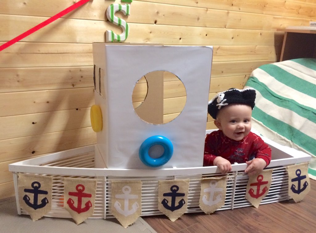 nicbweir's tweet photo. @peopleofhalifax a never ending project! Made a boat from a shelf, cardboard etc so of course we need wave pillows! https://t.co/VrXeVbCNvz