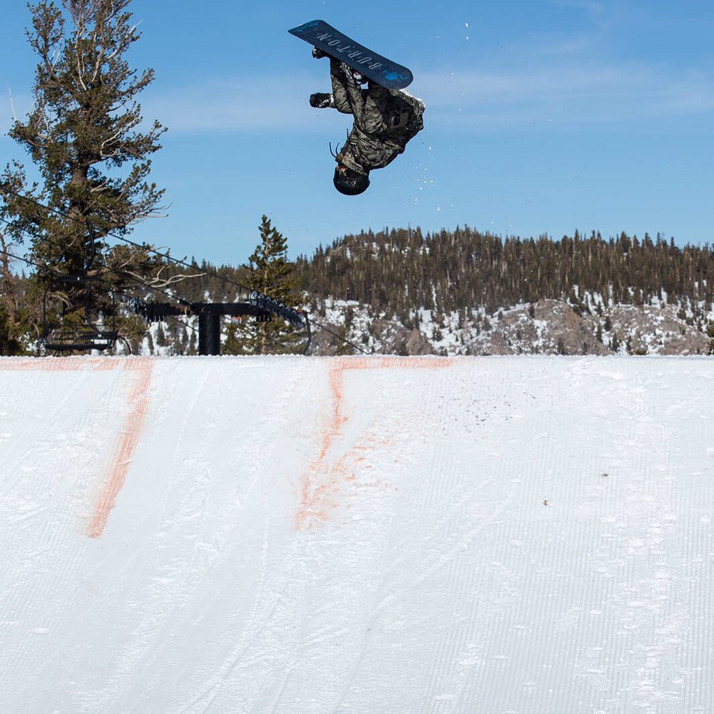 Going upside down! #roadtorodeo @MammothMountain https://t.co/nRaqhZHwSw