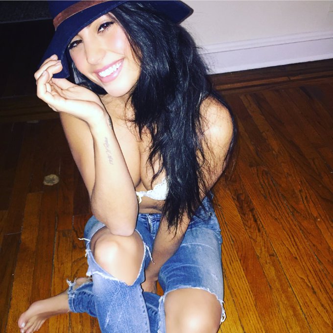 Cheezin' 😁 https://t.co/kNavB0W3KH