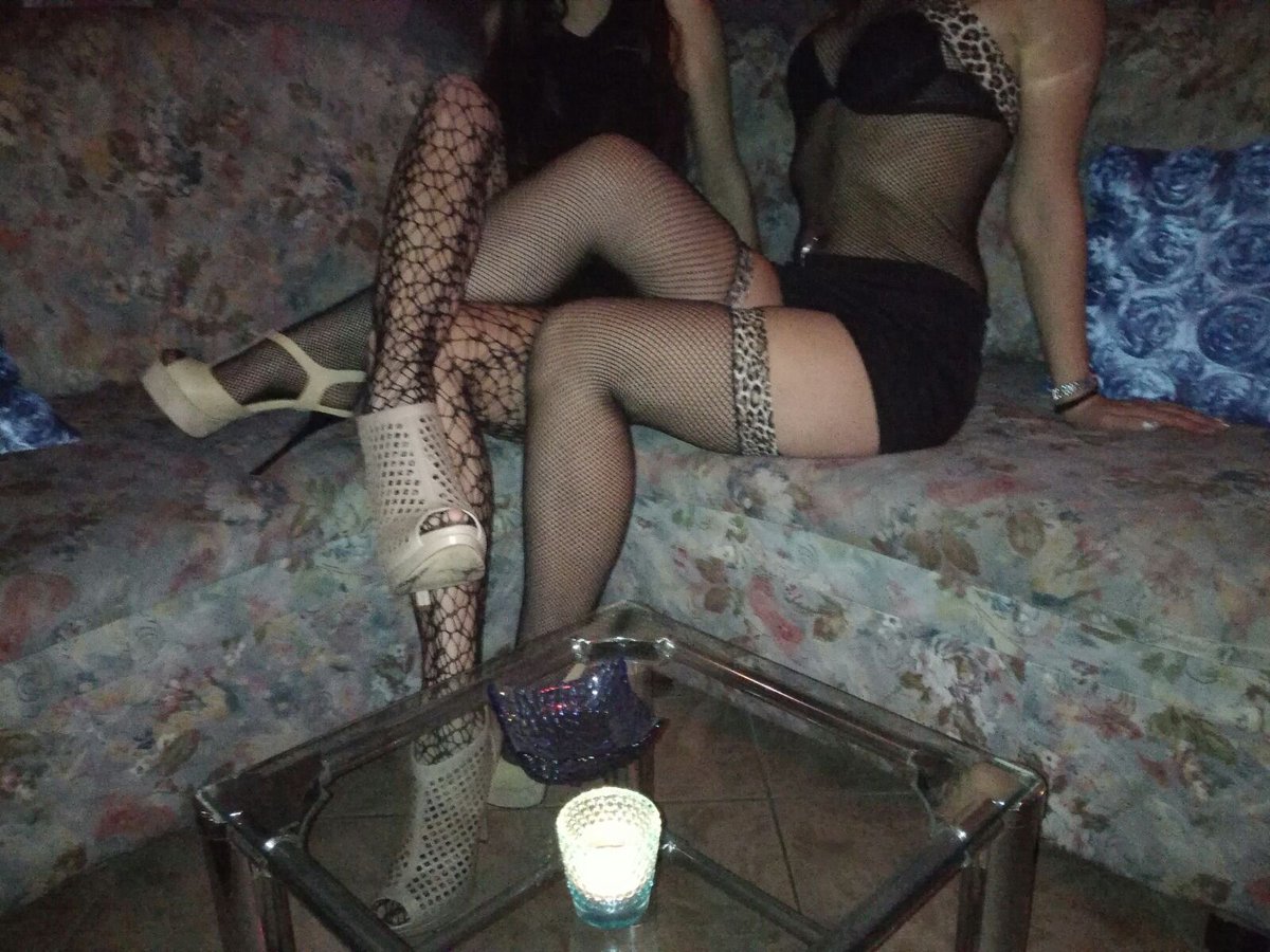 coppia_ispirata's tweet image. Serata piccante in compagnia degli splendidi @MACHEPIACERE. Al 50rt altre foto più sexy :D