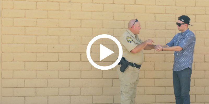 Herbworthy's tweet photo. Classic: #Magician Tries Selling #Weed To #Cops - https://t.co/zPX4OfLUYJ https://t.co/zrPnbRyfYE