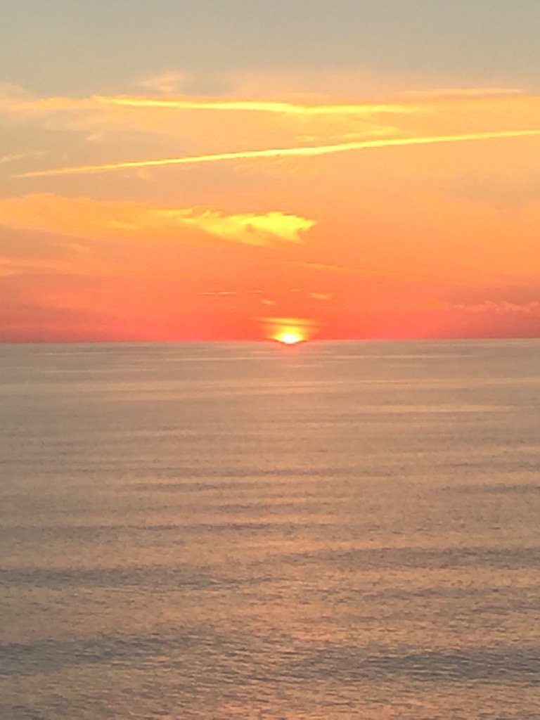 nancyburns4's tweet photo. Englewood sunset https://t.co/O2gfR9nmZ8