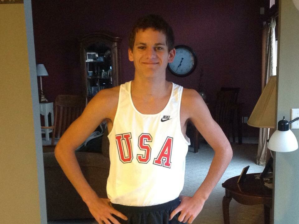 bensullivan659's tweet photo. Who wore it better? @FloTrack https://t.co/9IhDnD0mme