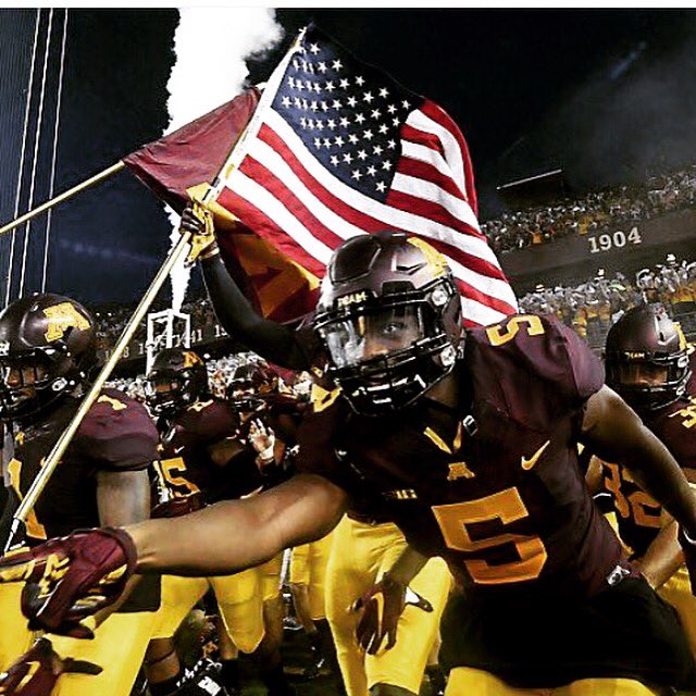CoachAnderson15's tweet photo. @5__On__It is from Georgia, leading the Gopher out, the Peach state has made a big impact up North #gophers https://t.co/EMAm8Id2dV