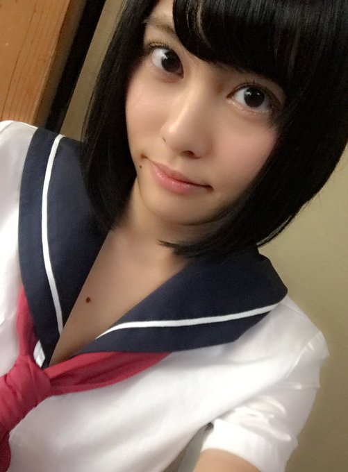 よく制服を着させられます👧🏻🎀 https://t.co/qhEDsrSzWj