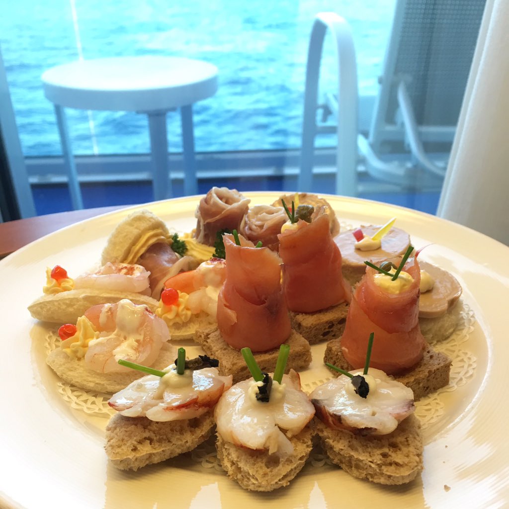 cruises_world's tweet photo. RT https://t.co/a2GBAzFFO2 Yummy canapés with a stunning sea view on princesscruises #ComeBackNew #preview #RubyP… https://t.co/CVTF3BCfEO