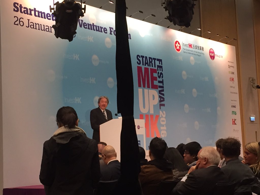 echoasia_hk's tweet photo. Opening remarks by Mr. John Tsang @StartmeupHK venture forum #startmeuphk #startmeuphkfest https://t.co/mPpODekL0k