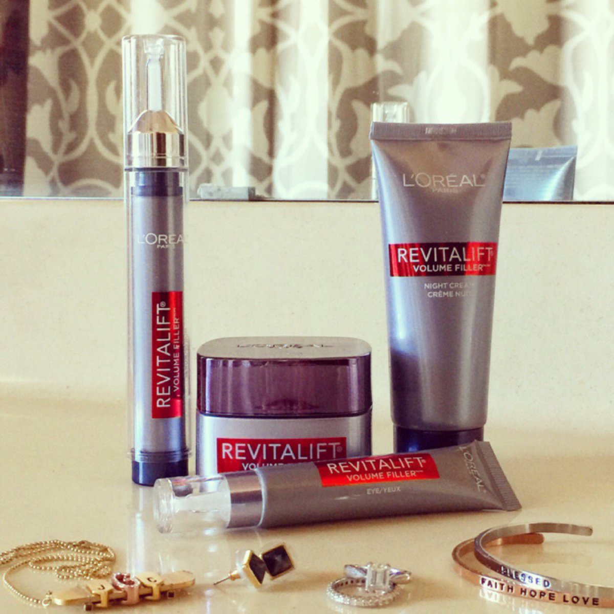 bakingheartblog's tweet photo. Loving this @influenster @lorealparisusa #VoxBox! #AskSkinExperts #spon https://t.co/pmH3AwHOB4