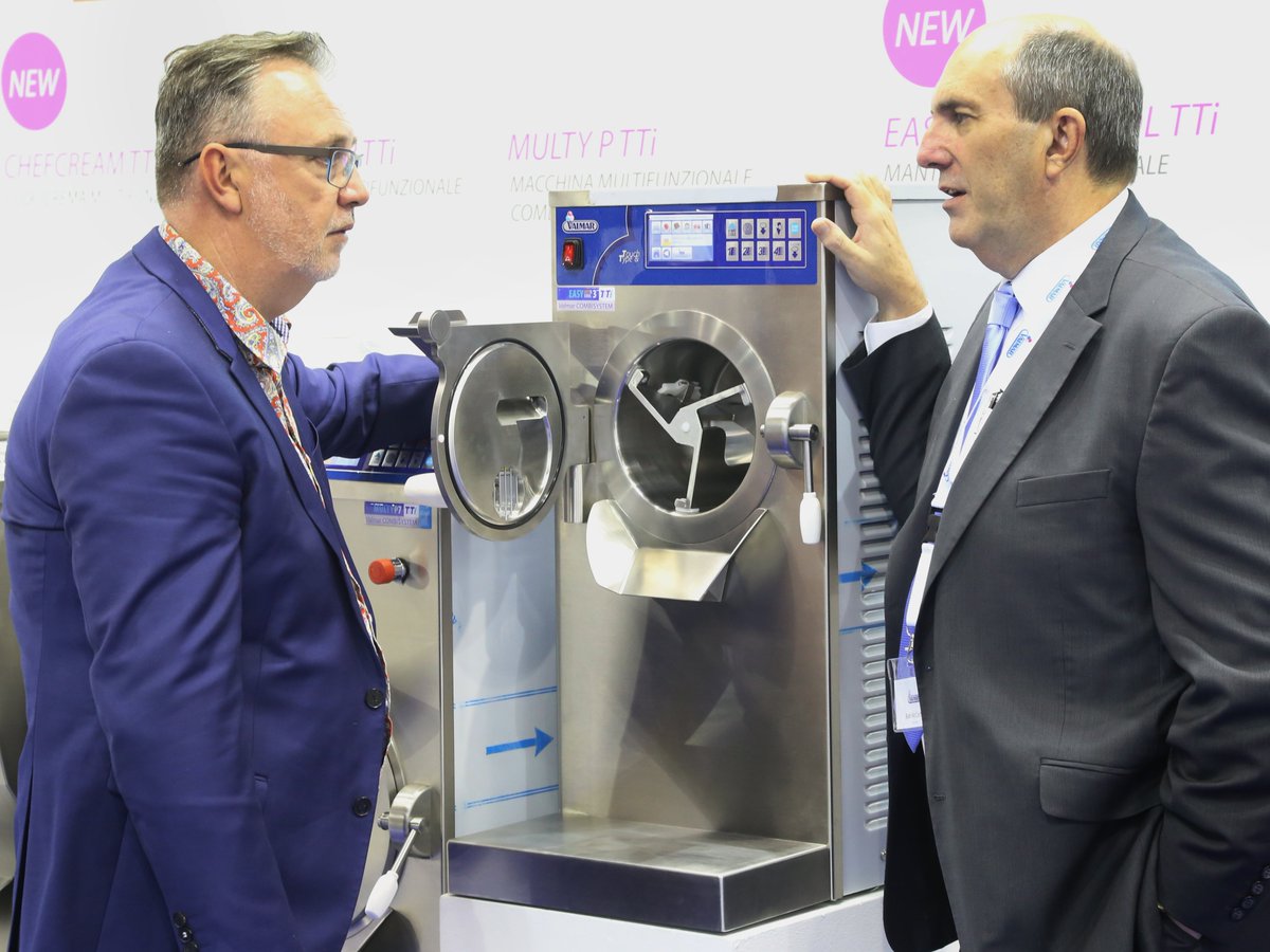 BIG guns with small machine John Crowl &amp; Bob McCarthy, Australia with Easy 3 #icecreammachine #sigep2016